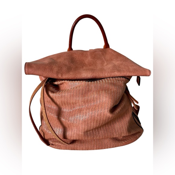 Le Miel Handbags - Chillx by Le Miel flap top, zip top backpack in blush